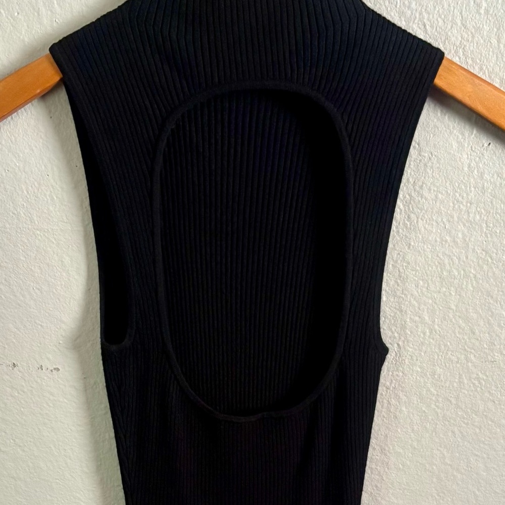BABATON Open-back Ribbed Black Midi Dress - Picture 3 of 6